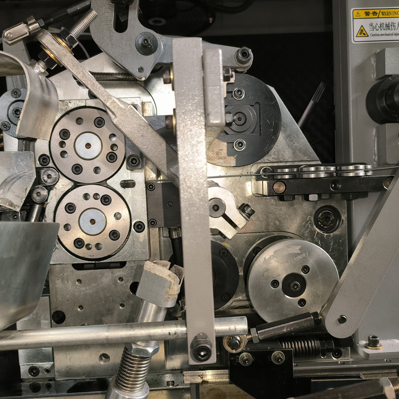 Linha de produção modo do colchão do núcleo da cama do de alta capacidade de operação automática