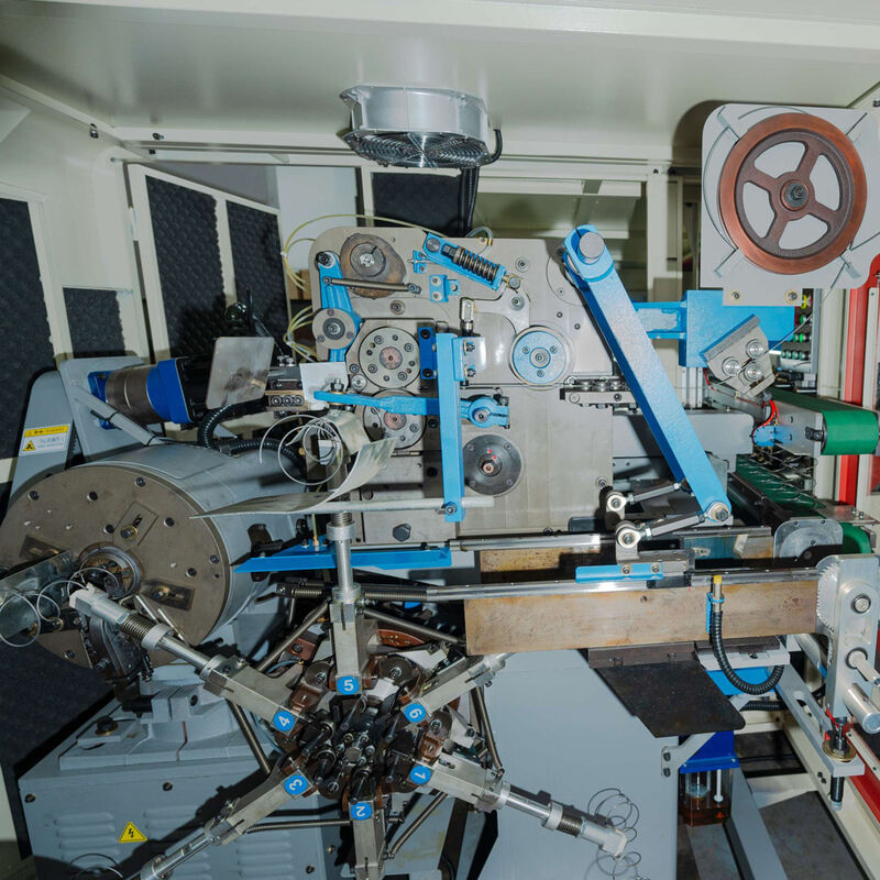 Linha de produção de colchões de capacidade 60-90 folhas 8 horas Potência total Aproximadamente 35 KVA Equipamento de fabricação de colchões de alta potência